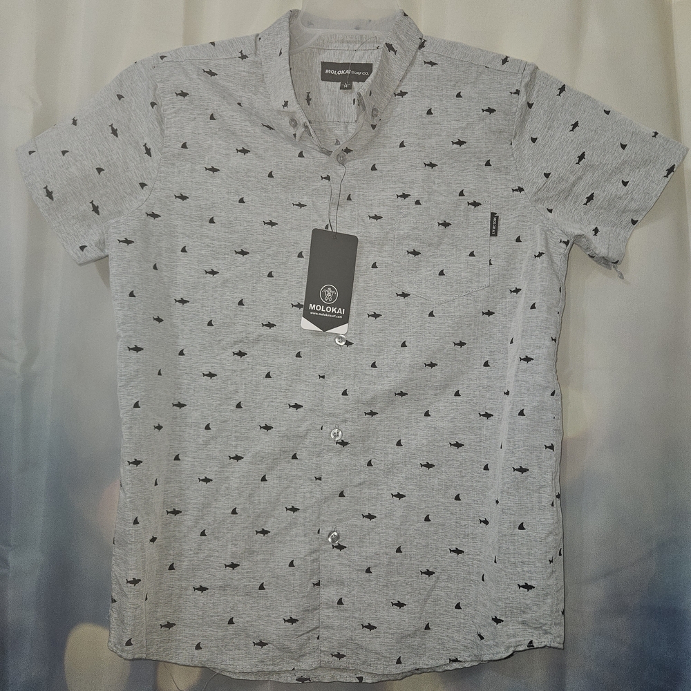 Molokai Surf Co. Gray Short-Sleeve Button-Down with Shark Print